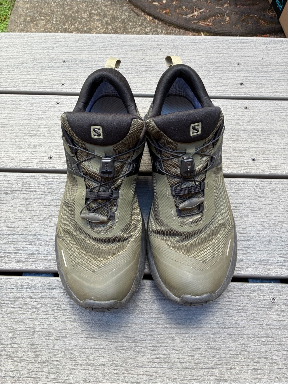 Size 9.5 Men’s Salomon Men’s Olive/Black Quick-Lace Trail Shoes